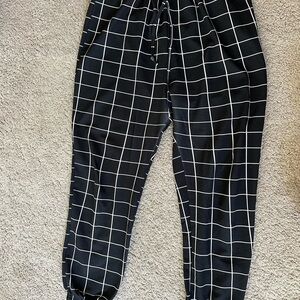 Size Large Women's Black and White Plaid Pants